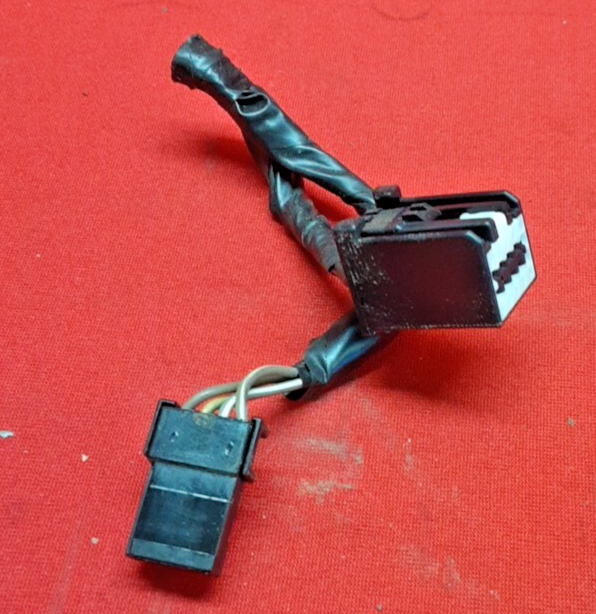 2010-2022 GM Chevrolet Buick Cadillac Interior Rear View Mirror Pigtail 13594370