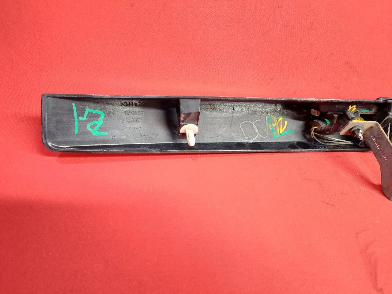 2005 2006 Jeep Grand Cherokee Liftgate Hatch License Lamp Handle PJT Dark Khaki
