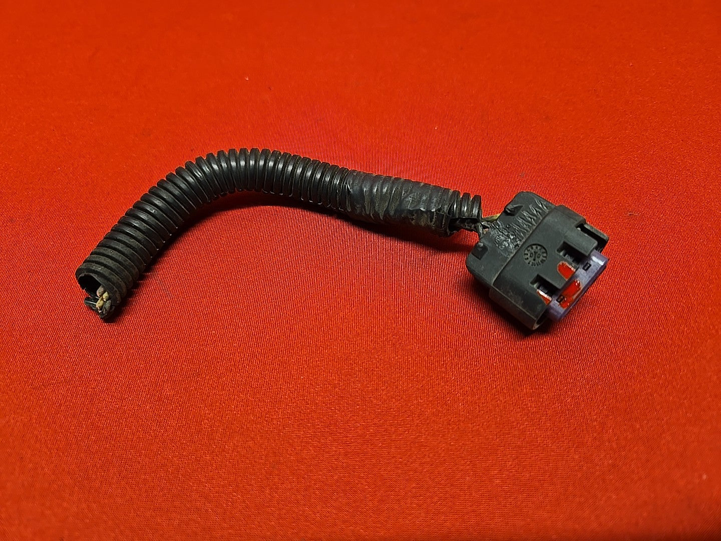 1999-2007 Silverado Sierra Yukon Tahoe Suburban Air Cleaner Box - PIGTAIL WIRE