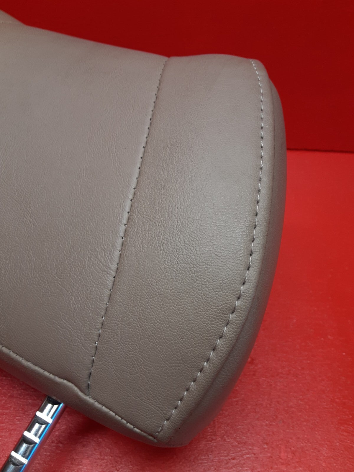 1999 - 2002 Jeep Grand Cherokee Headrest Head Rest FRONT Seat Set of 2