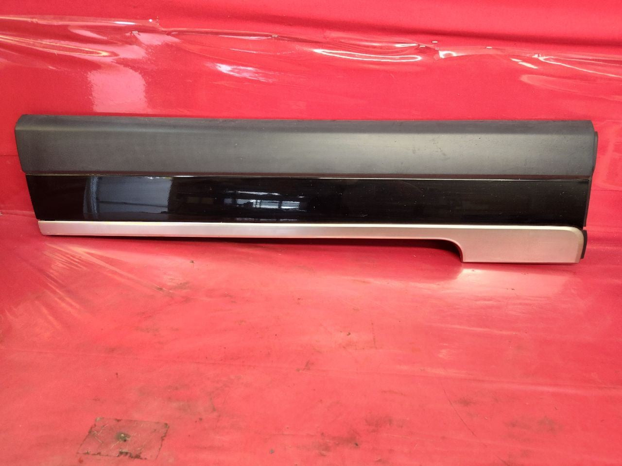 2013-2022 Range Rover FRONT LEFT DRIVER Door Cladding Moulding w/ Trim SET
