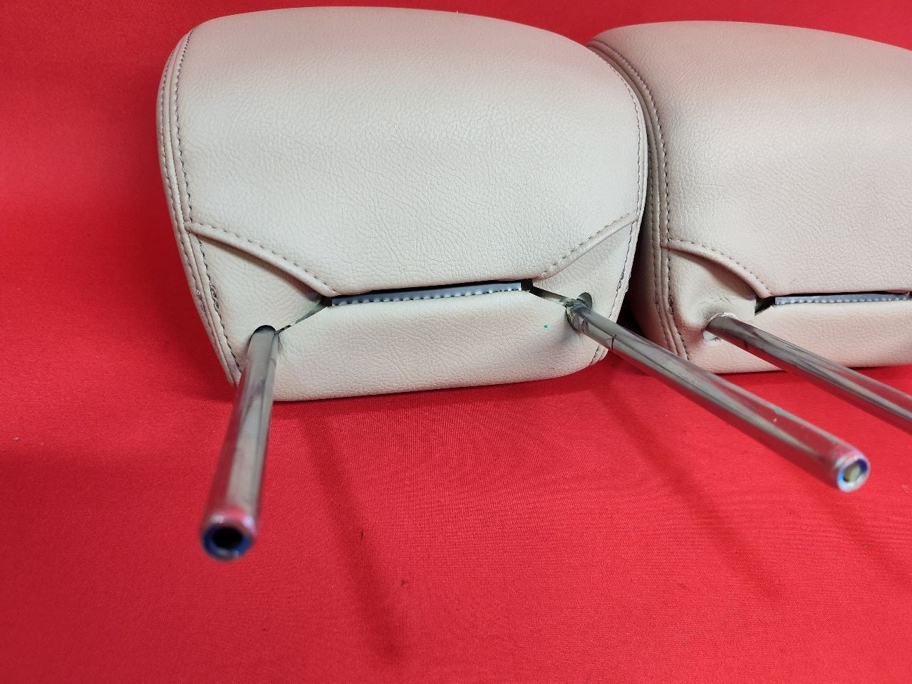 2010-2016 Land Rover LR4 V8 Front Seat Headrest Set Almond TAURUS Leather