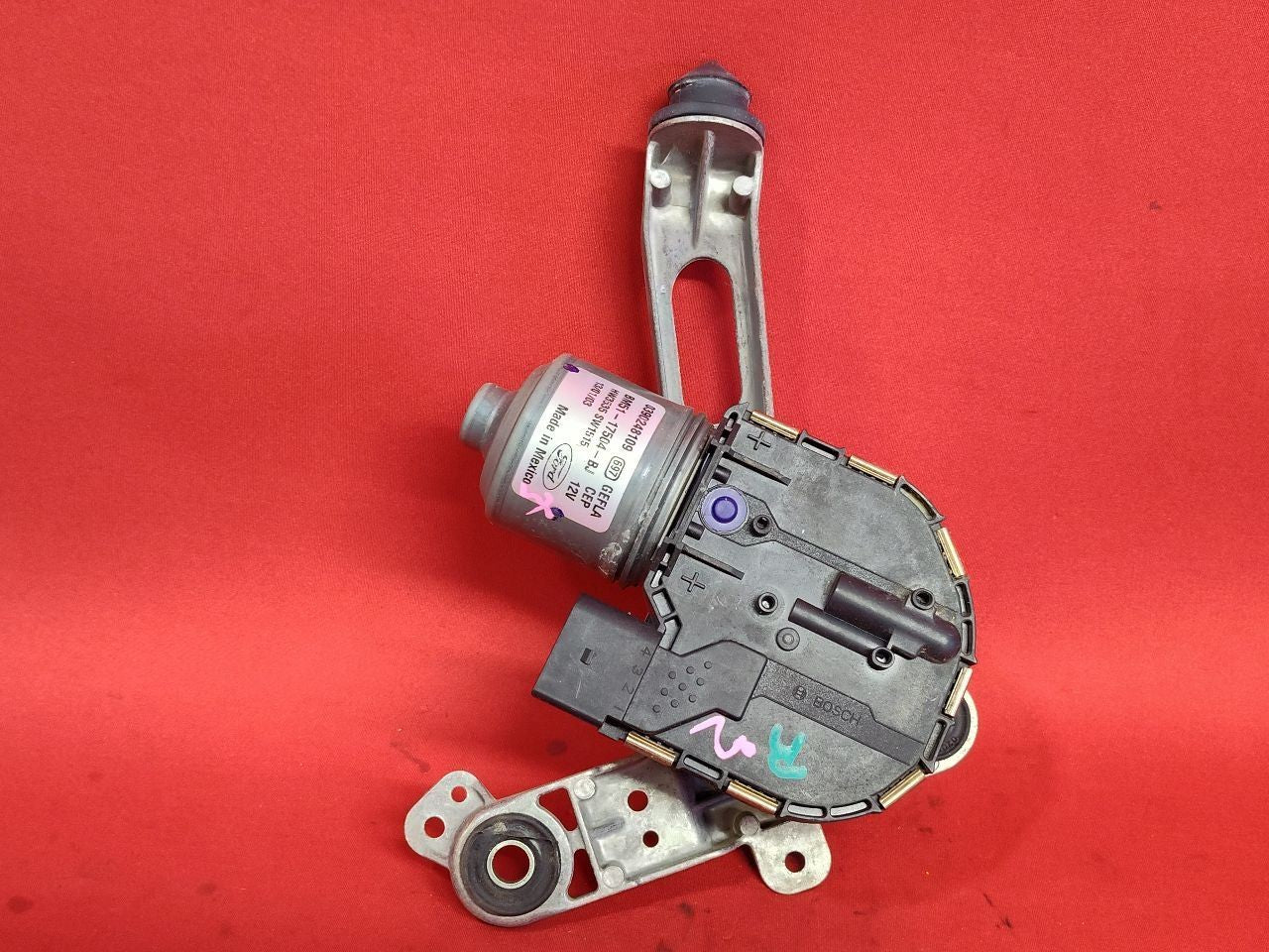 2012-2018 Ford Focus FRONT RIGHT PASSENGER Windshield Wiper Motor w/ Bracket