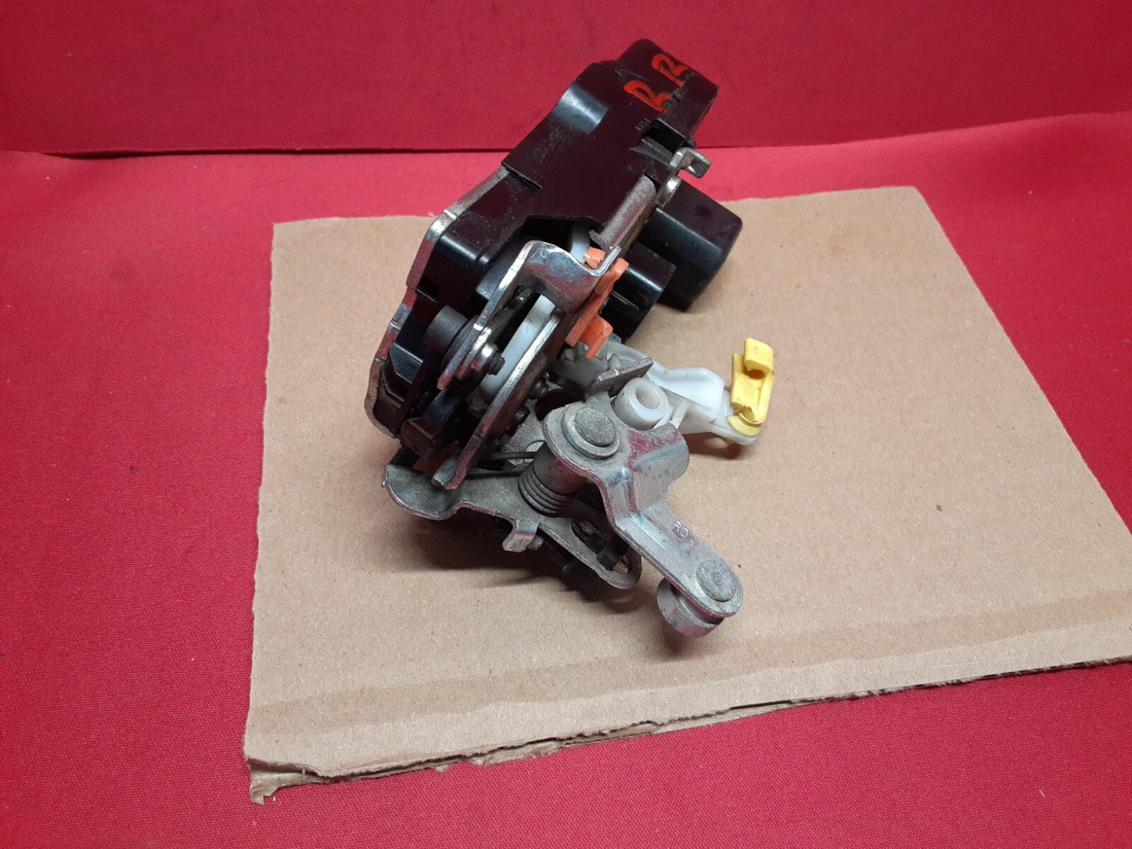 2006 - 2010 Jeep Commander REAR RIGHT PASSENGER Door Latch Lock Actuator