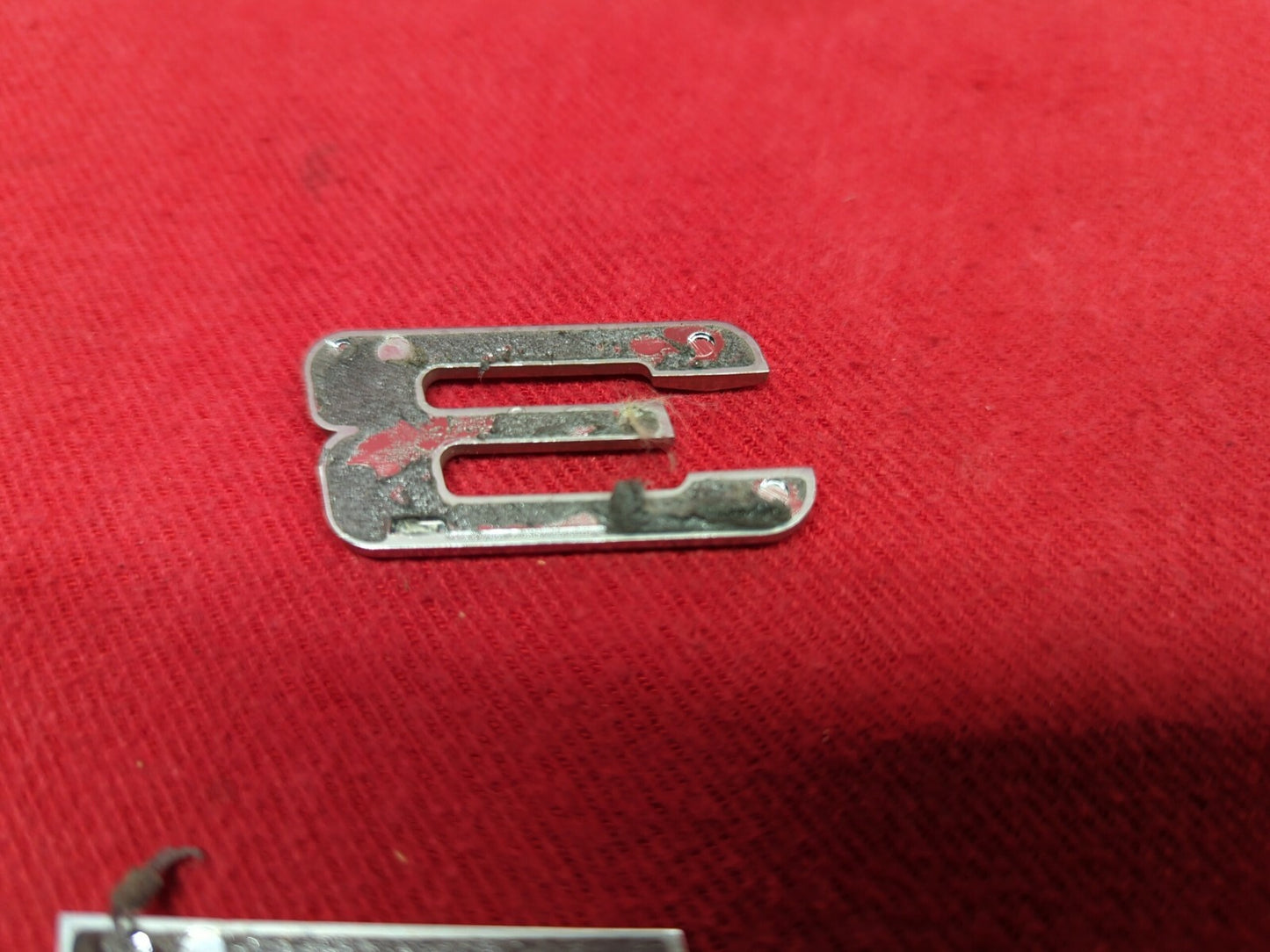 2010 2011 2012 2013 2014 2015 2016 2017 BMW 535i Badge Emblem Logo Ornament