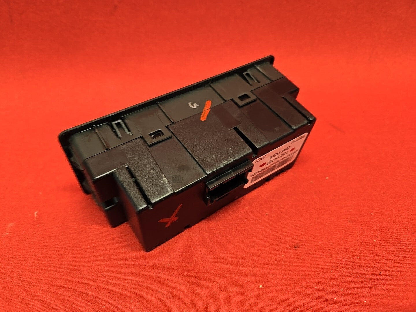 2007-2009 Saturn Aura Information Display & Radio Control Assembly 15219767