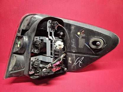 2002-2011 ML-Class SUV Base LEFT DRIVER Outer Quarter Mounted Tail Light Lamp