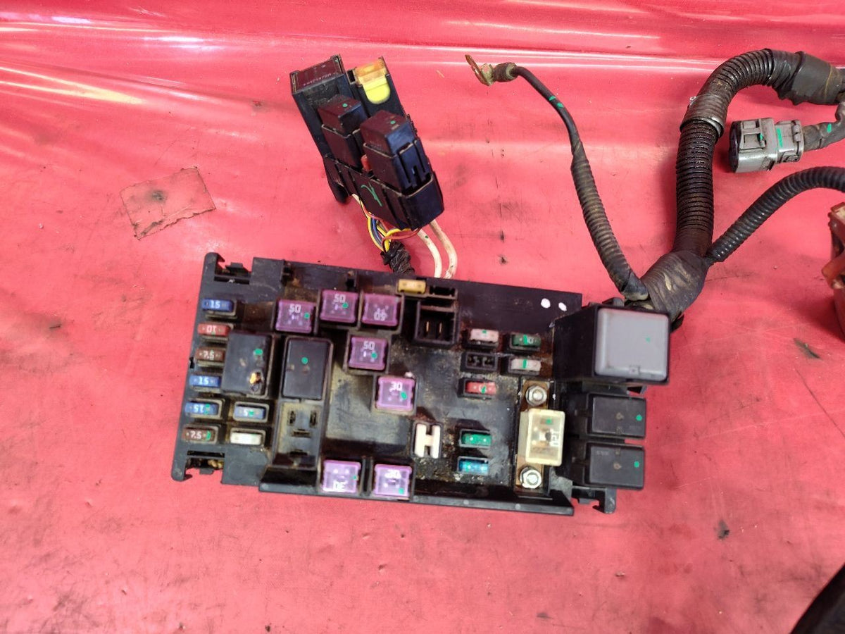2009-2013 Subaru Forester 08-14 Impreza 2.5L Apron Fuse Box w/ Positive Harness