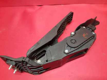 2008 - 2019 Infiniti 2009 - 2020 Nissan 370Z Acceleration Gas Pedal 	18002-1NC0A