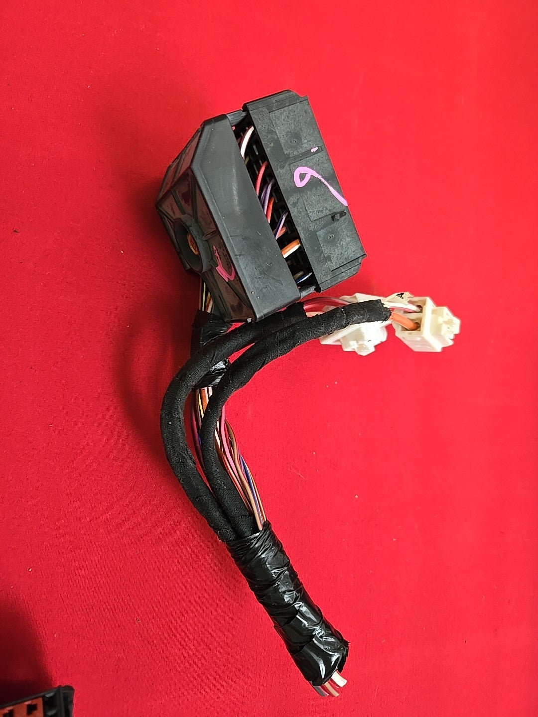 2004 Jeep Grand Cherokee Left Hand Dash BCM Module Fuse Box - PIGTAIL WIRES ONLY