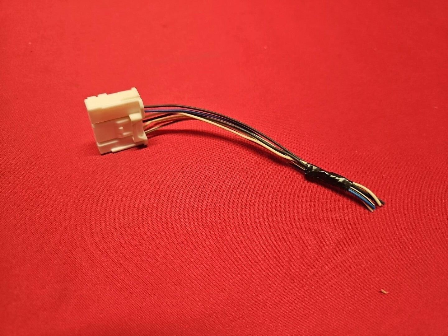 2009 Pontiac Vibe 2009 Toyota Matrix Computer Network Gateway Module   PIGTAIL