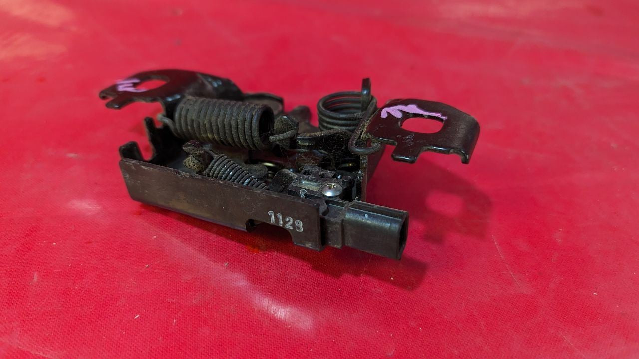 2022-2024 Mitsubishi Outlander Front Bonnet Hood Latch 5908A291 - 26k Miles