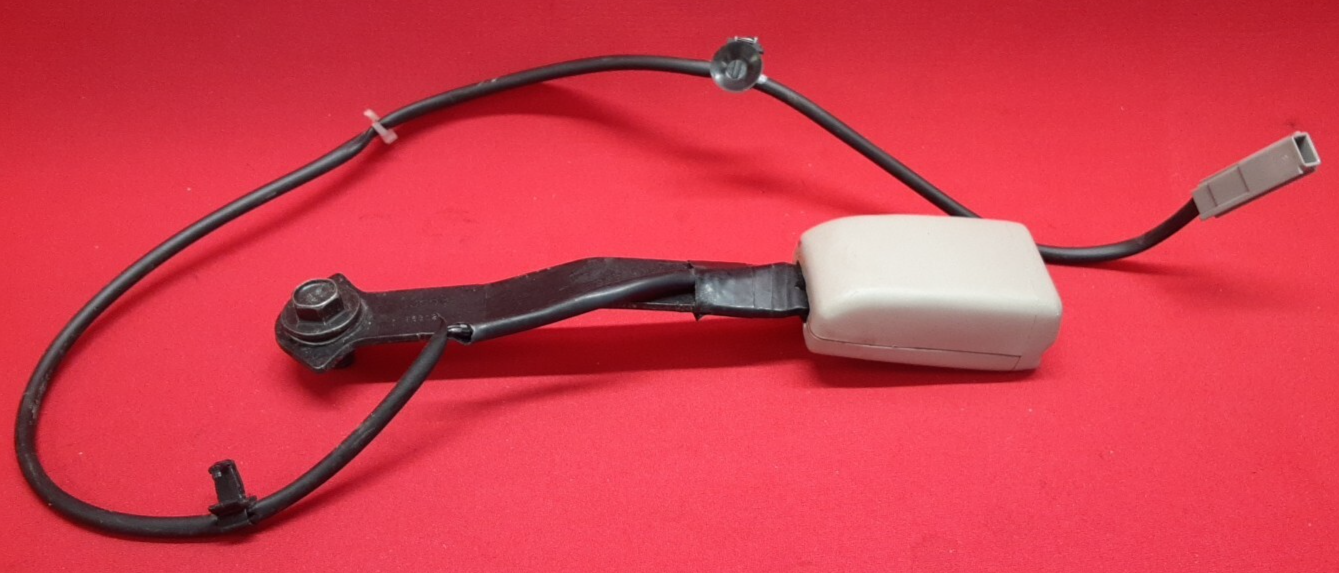 2007 2008 2009 Mazda CX-7 FRONT LEFT DRIVER Seat Belt Buckle EGY1-57-680A-34