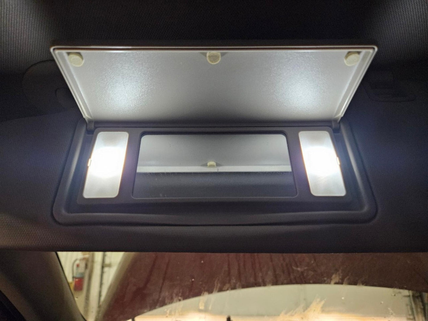 18-20 Buick Regal Sportback TourX Sun Visor Sunshade SET Illuminated Beige