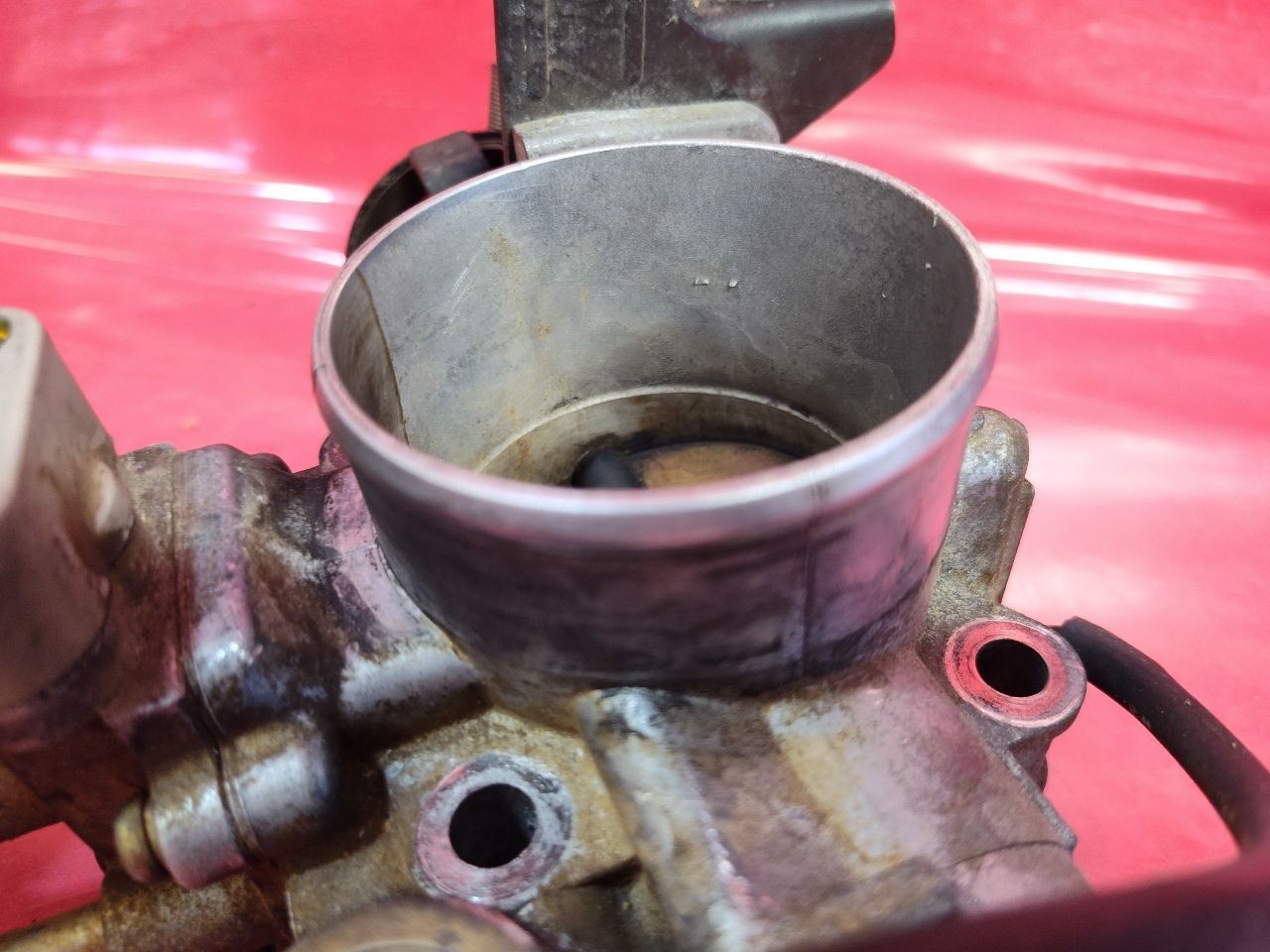 1997 1998 Lexus ES300 97-03 Toyota 3.0L V6 Fuel Injection Throttle Body