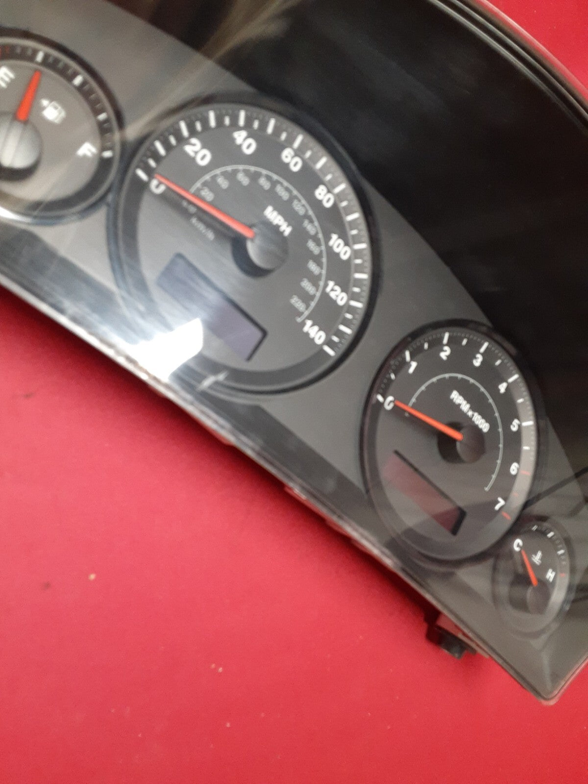 2006 Jeep Grand Cherokee Laredo A/T 3.7L V6 Speedometer Cluster 56054010AH
