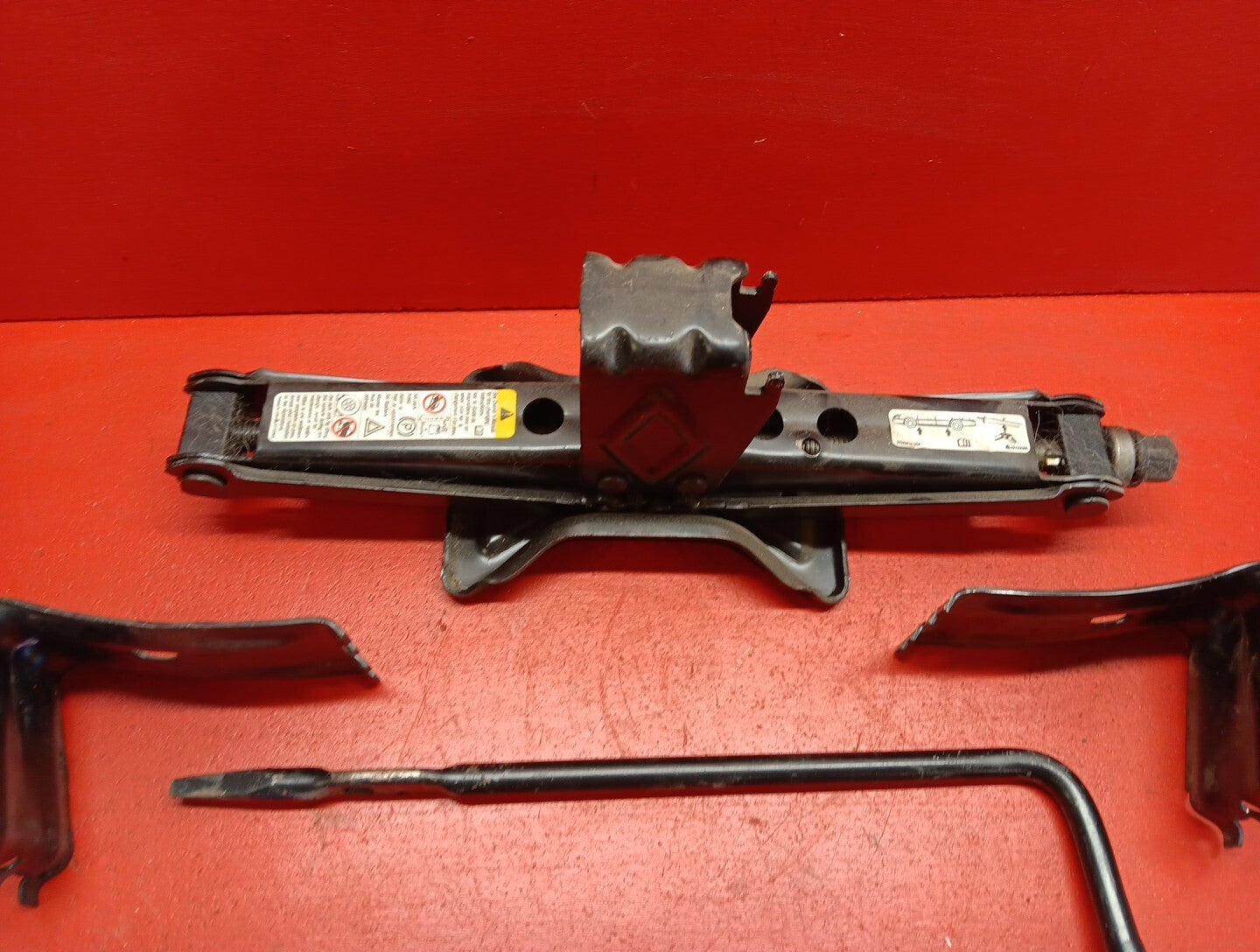 2007-2017 GM Emergency Spare Tire Change Scissor Jack & Tool Kit Set 23299198