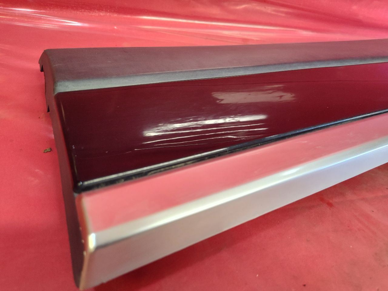 2013-2022 Range Rover REAR RIGHT PASSENGER Door Cladding Moulding w/ Trim SET