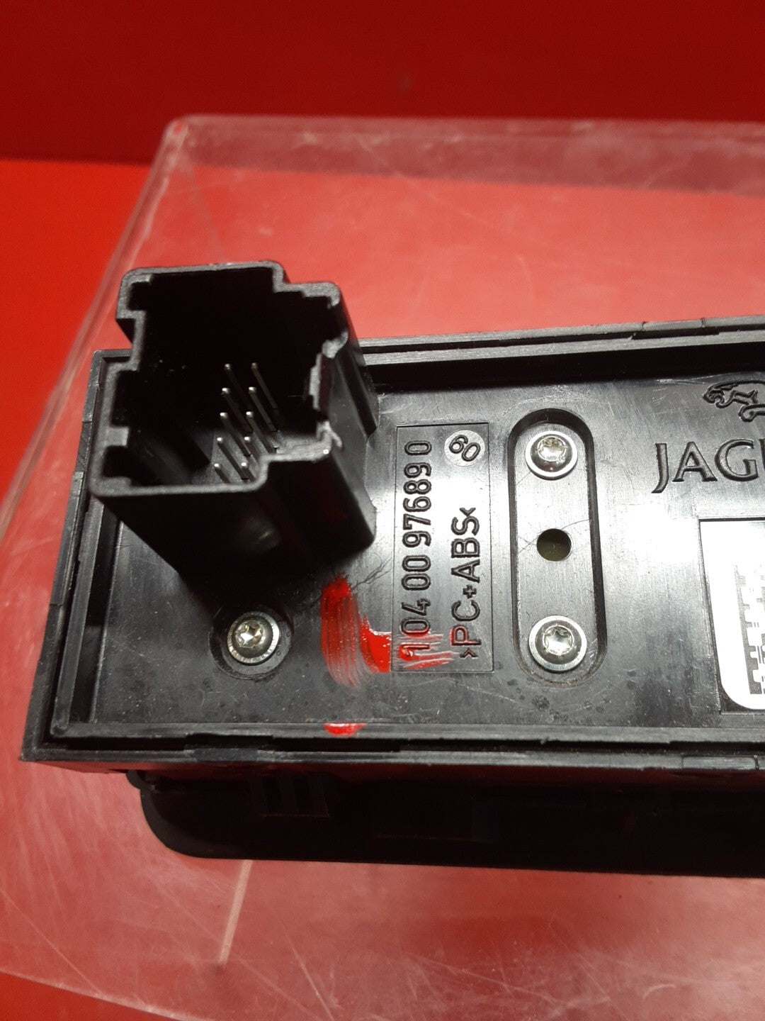2013-2018 Range Rover Sport Liftgate Release Switch LR038676