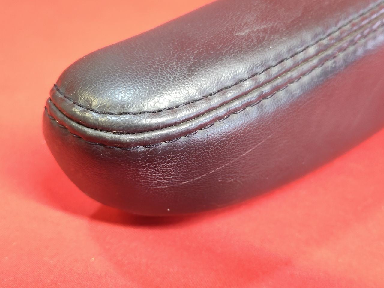2007-2012 GMC Buick Chevy Saturn REAR 2nd Row LEFT DRIVER Arm Rest Leather