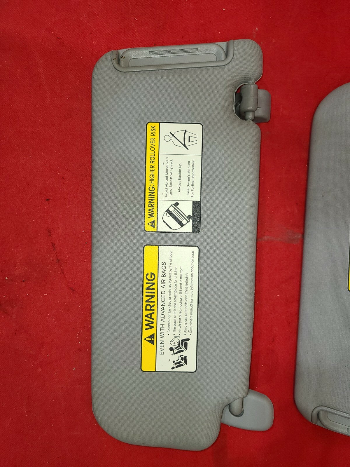 2011 - 2015 Kia Sorento Sun Visor Set - Driver / Passenger - Grey - 