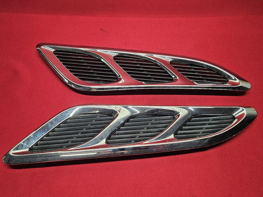 2011-2017 Infiniti QX56 QX80 Right Left Fender Chrome Duct Vent Grille Trim Set