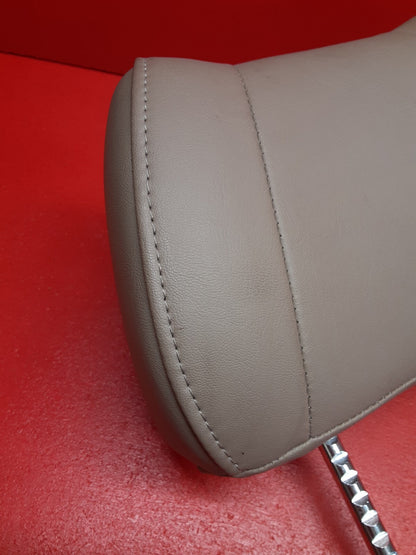 1999 - 2002 Jeep Grand Cherokee Headrest Head Rest FRONT Seat Set of 2