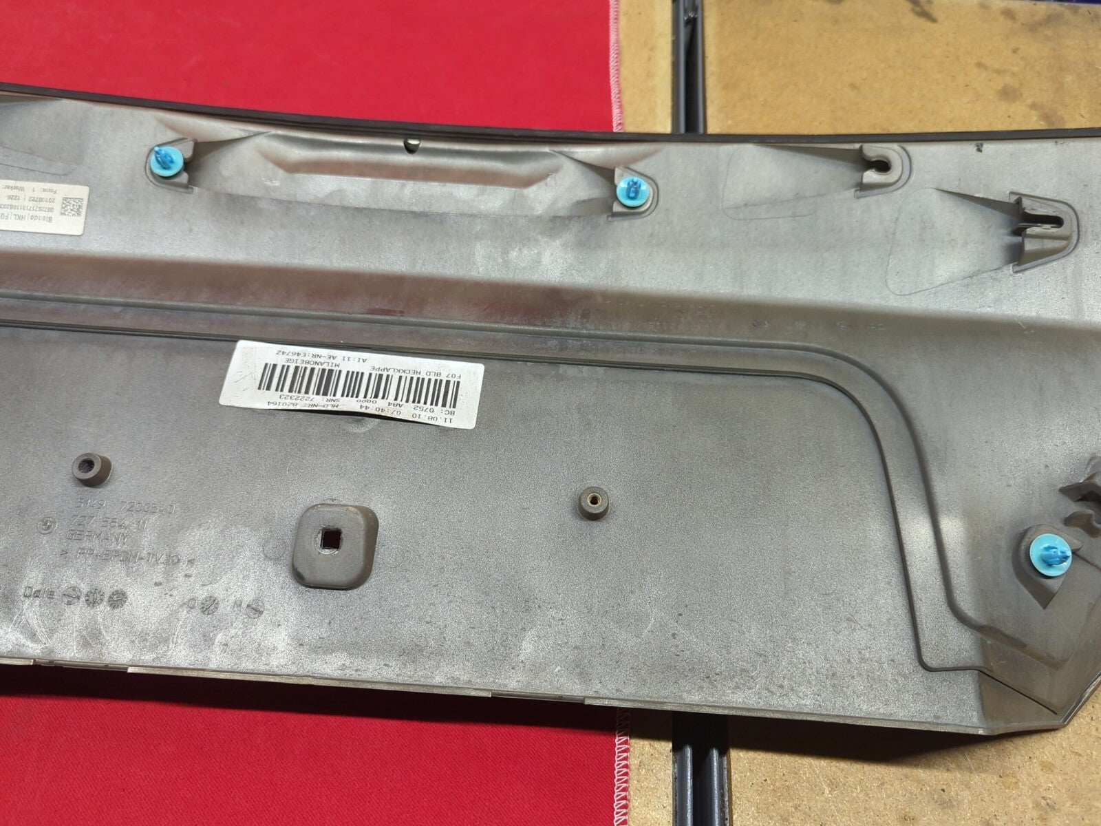 2010 - 2013 BMW 5 Series GT Trunk / Rear Lower Trim Moulding - 7200540 - A84 
