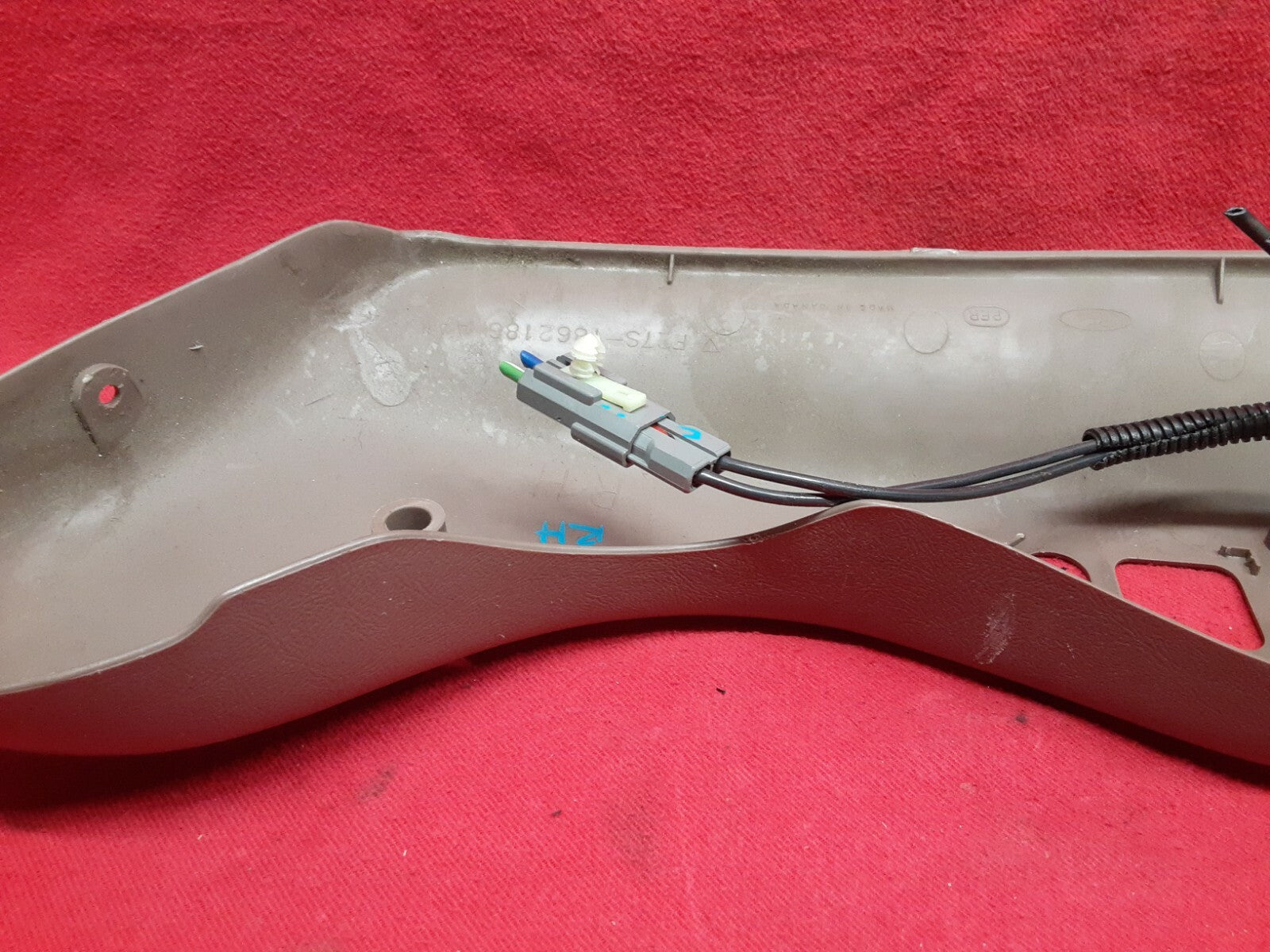 1990 1991 1992 1993 1994 Ford Explorer RIGHT PASSENGER Seat Lumbar Switch Trim