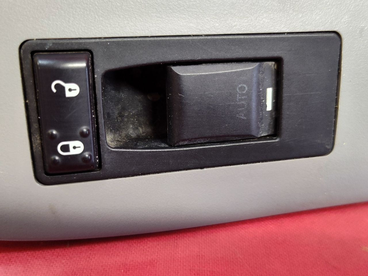 2007-2009 Dodge Durango FRONT RIGHT PASSENGER Door Window Lock Switch w/ Bezel