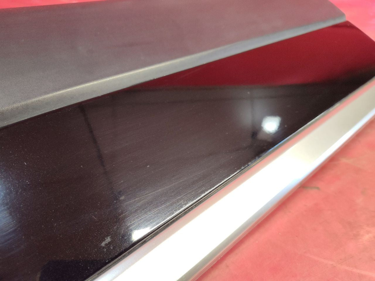 2013-2022 Range Rover REAR LEFT DRIVER Door Cladding Moulding w/ Trim SET