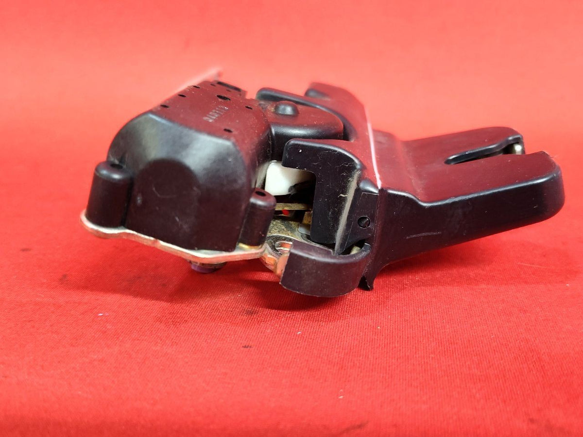 2001-2005 Lexus GS300 GS430 Trunk Deck Lid Latch Lock Actuator 64600-30180