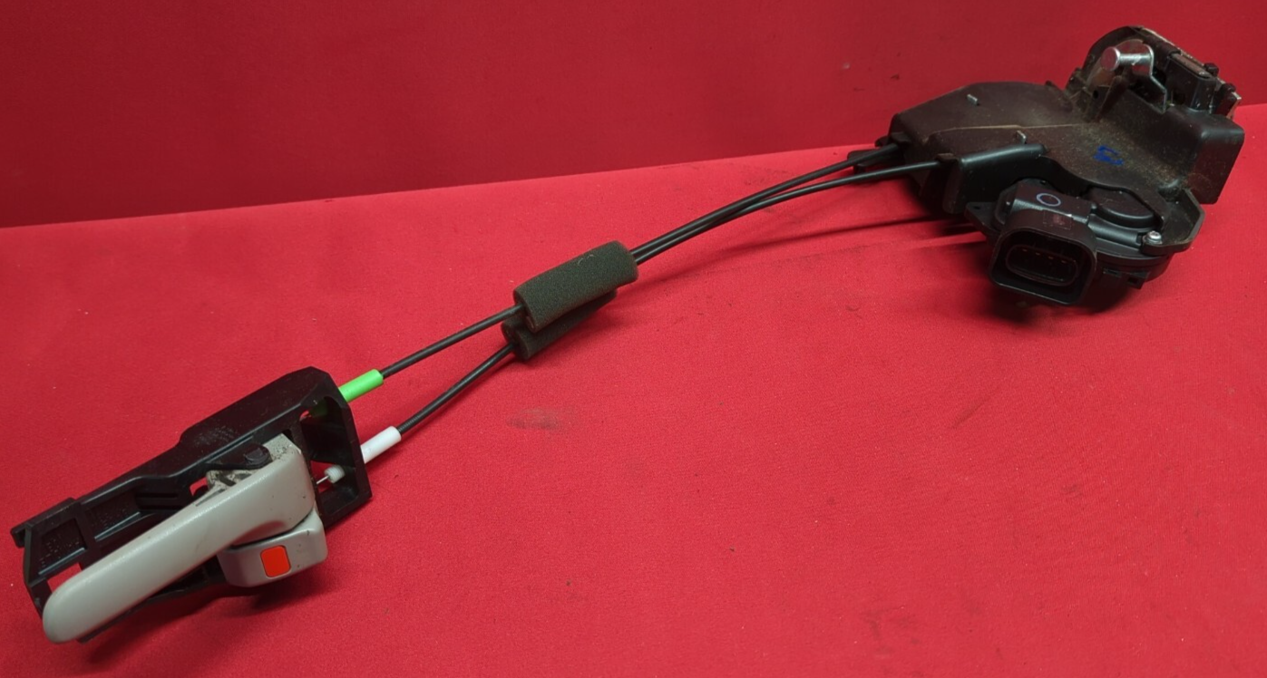 2001 - 2007 REAR LEFT Door Latch Lock Actuator Assembly w/ Cables 69060-48030