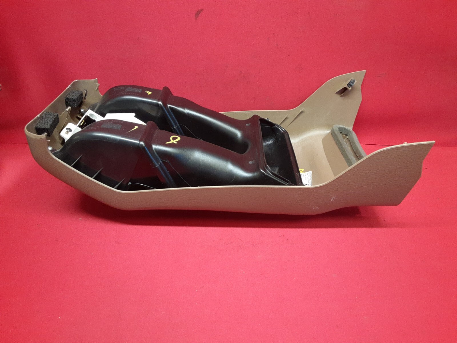 2006 - 2008 Honda Pilot CENTER CONSOLE REAR COVER Trim Bezel w/ Vents