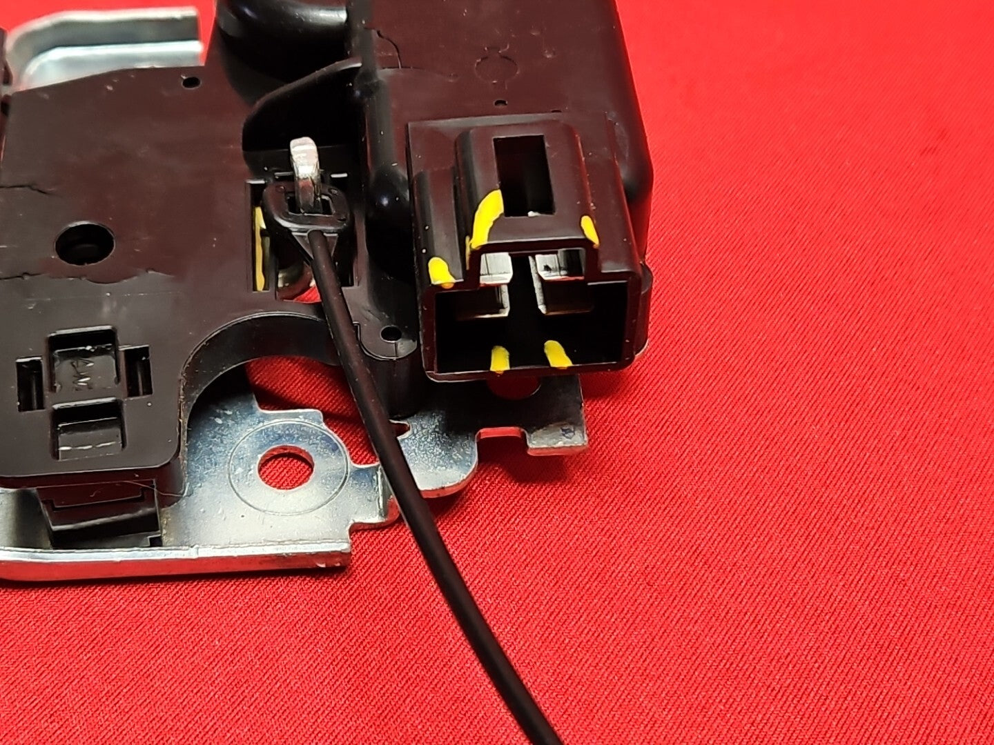2007 - 2012 Nissan Altima Sedan Trunk Deck Lid Latch Lock Actuator 84630-JA00A
