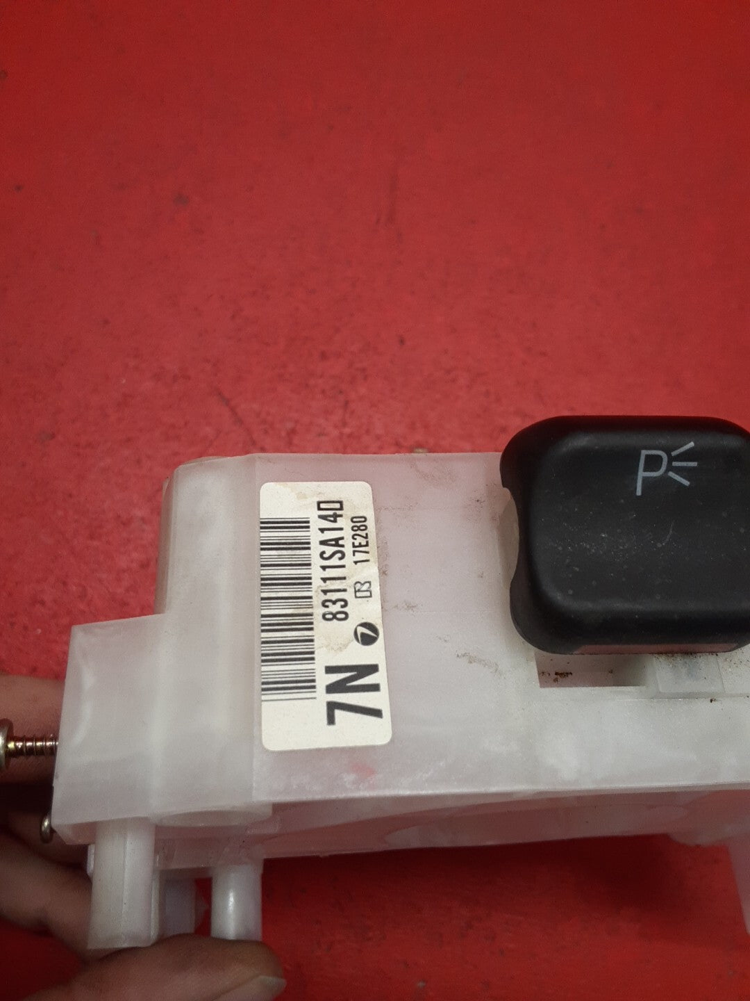 2004-2008 Subaru Forester Impreza Steering Column Switch Housing 83119AG000