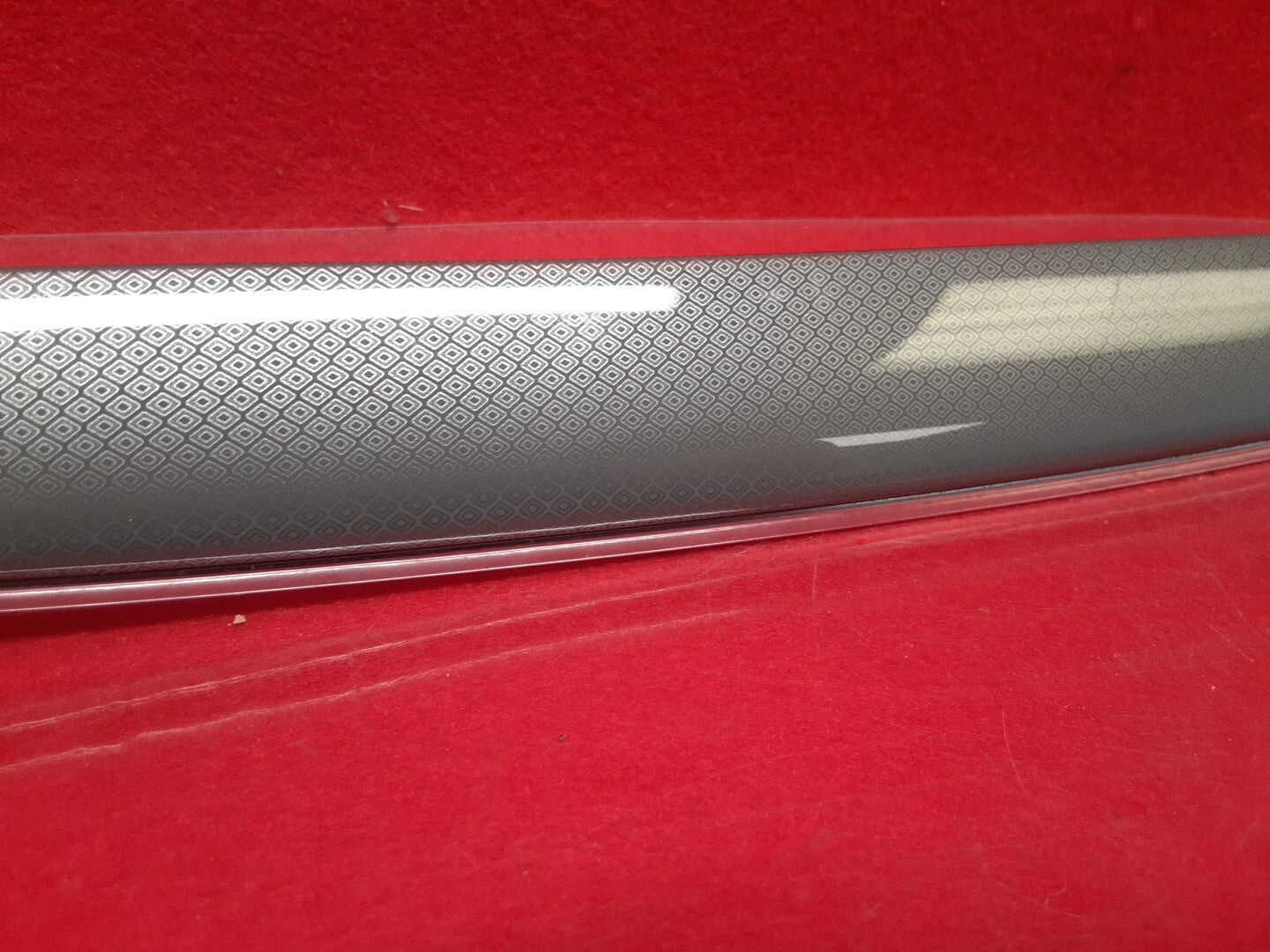 18-20 Buick Regal Sportback TourX Dash Radio Display Screen Trim Bezel Molding