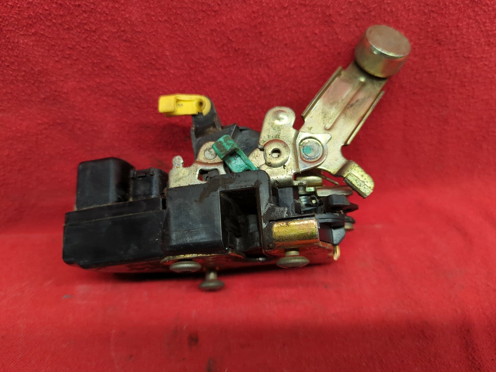 2002 2003 2004 2005 Jeep Liberty FRONT LEFT DRIVER Latch Lock Actuator 