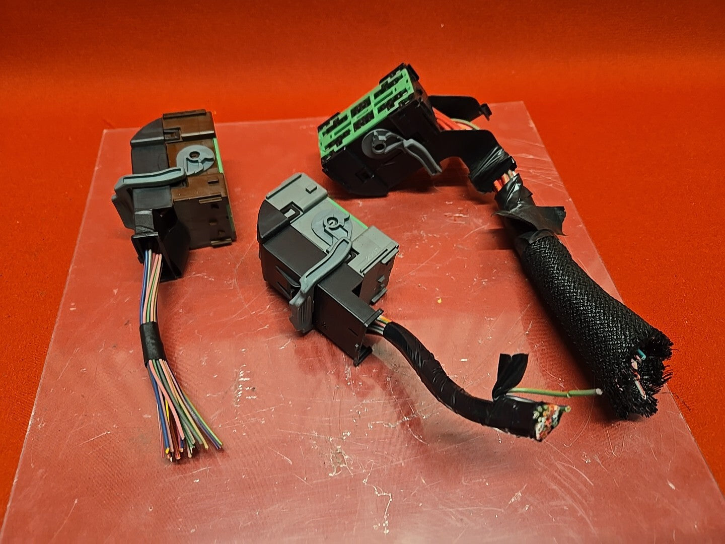 2008 Jeep Commander Grand Cherokee Interior Fuse Box Junction Block - PIGTAILS