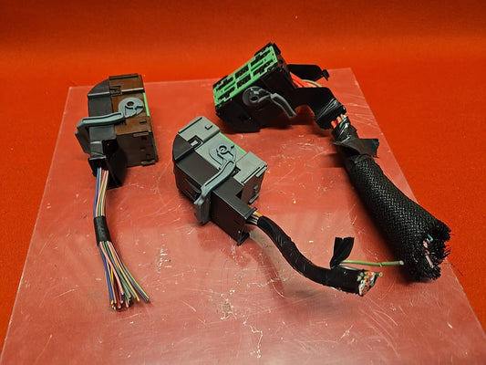 2008 Jeep Commander Grand Cherokee Interior Fuse Box Junction Block - PIGTAILS