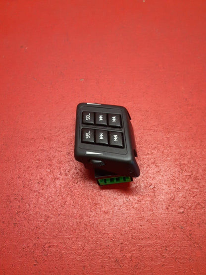 2003-2014 Volvo XC90 Rear Rdio Control Socket Jack 30739243