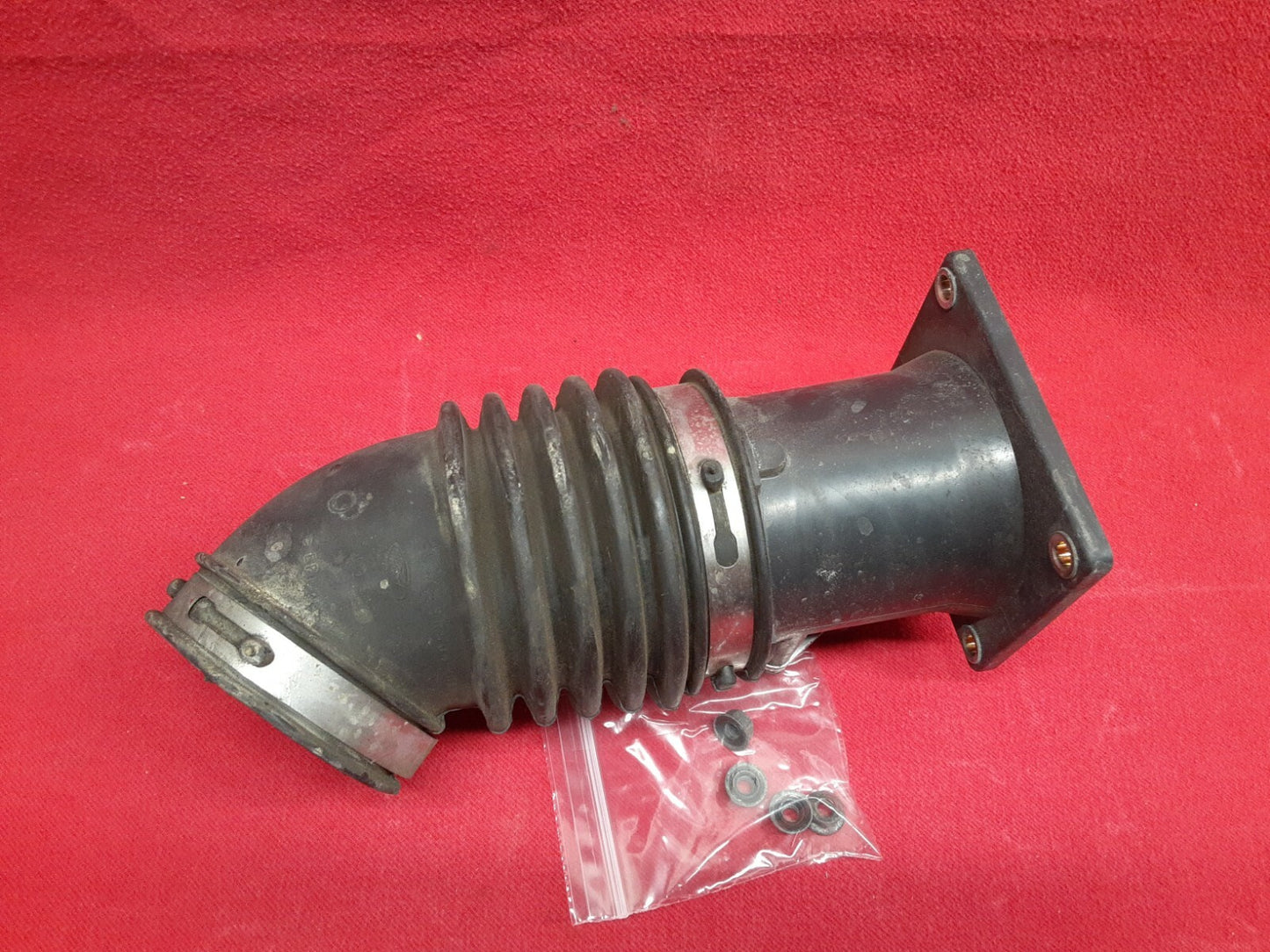 2001 - 2007 Ford Escape Mercury Mariner Mass Air Flow MAF Sensor & Outlet Tube