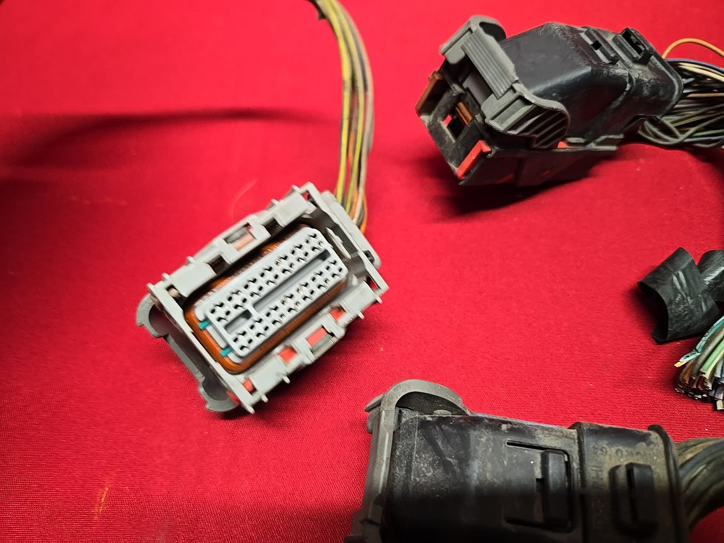 2005 2006 GM V8 Engine Powertrain Control Module ECM ECU PCM - Pigtails ONLY!