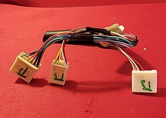 2004 2005 Toyota Prius Radio Control Unit W/O Cassette PIGTAIL 8612047090