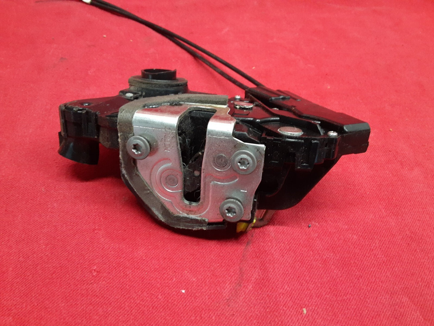 2004 - 2006 Toyota Prius FRONT LEFT DRIVER Door Latch Lock Actuator w/ Handle