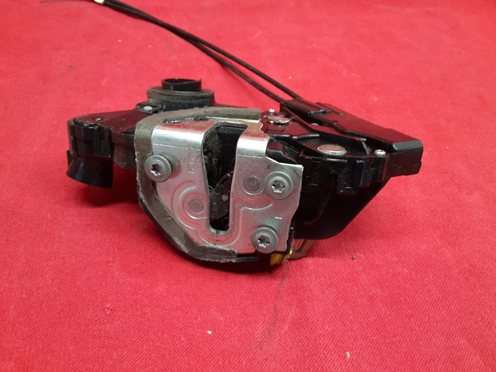 2004 - 2006 Toyota Prius FRONT LEFT DRIVER Door Latch Lock Actuator w/ Handle
