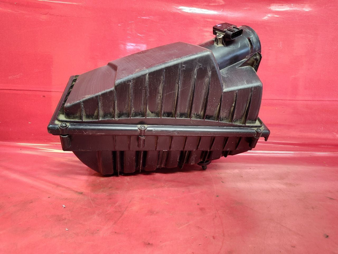 2010-2013 Land Rover LR4 Range Rover LEFT DRIVER Air Cleaner Filter Box Housing