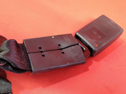 2018-2020 Chevy Equinox GMC Terrain Rear 2nd Row RIGHT / CENTER Seat Belt Buckle