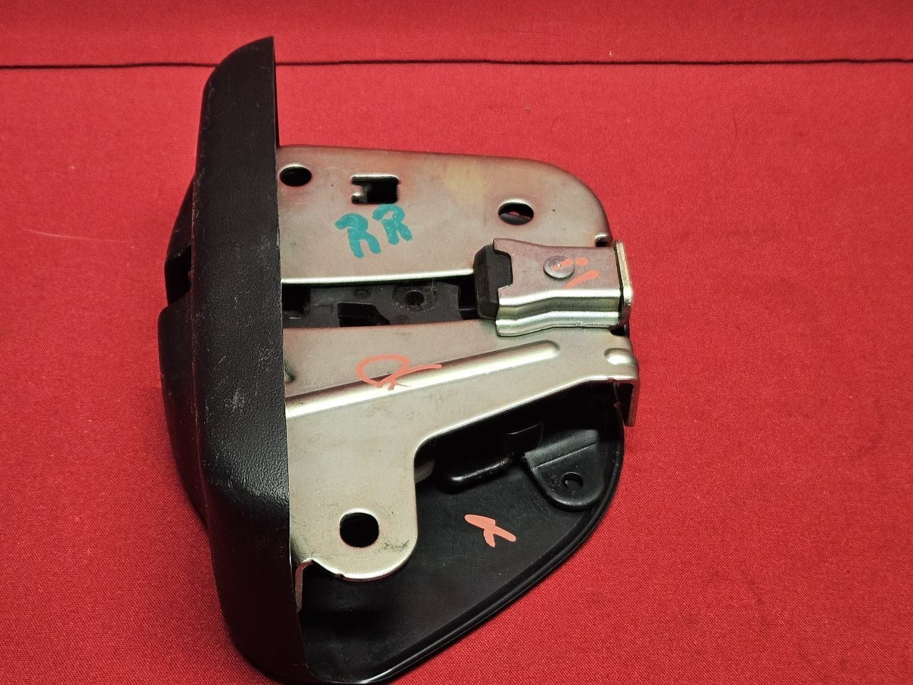 2007 2008 Honda Fit REAR RIGHT PASSENGER Seat Latch Lock Actuator Graphite Black