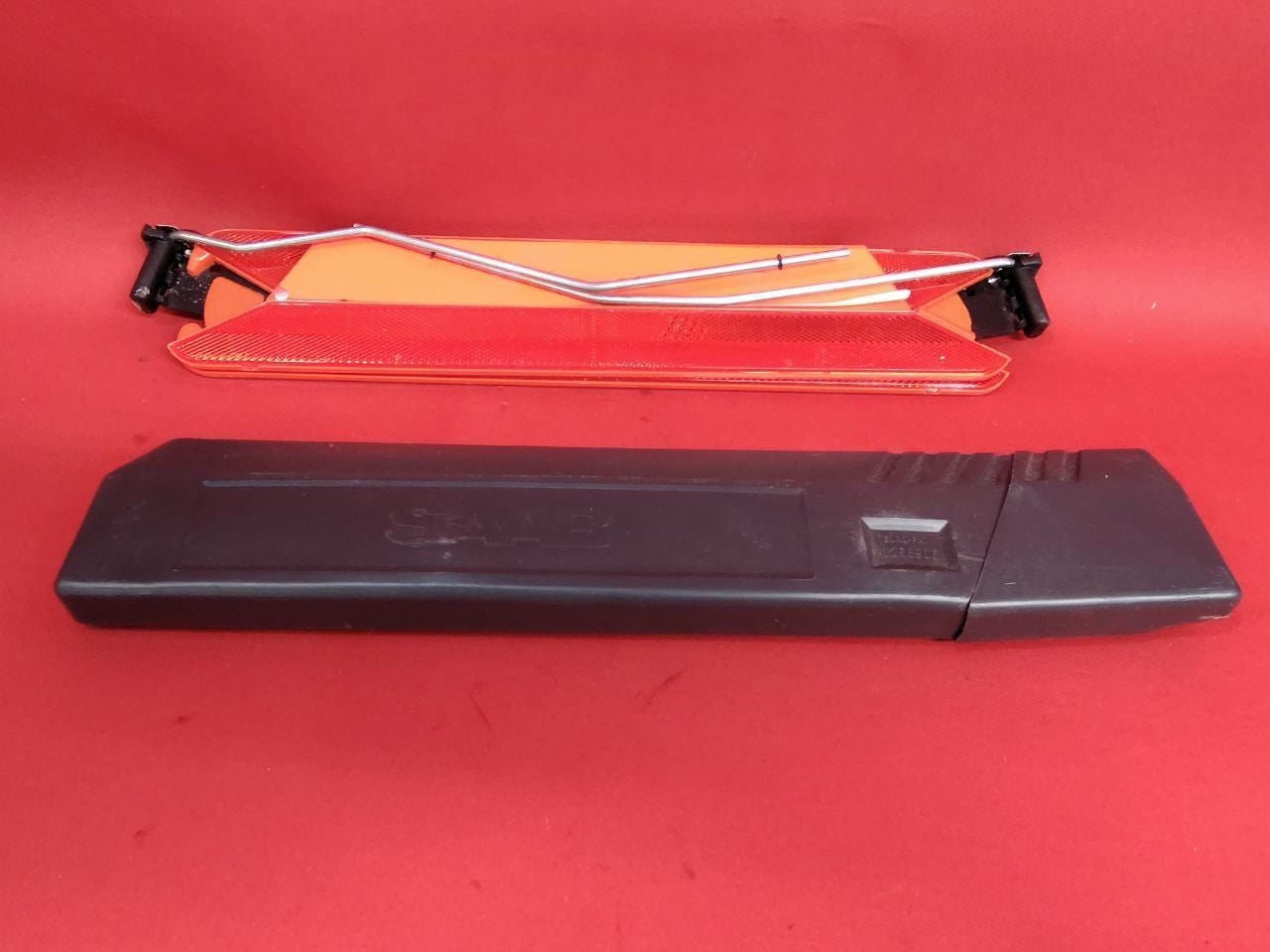 1998-2003 Saab 9-3 9-5 Emergency Roadside Folding Reflector Triangle w/ Case
